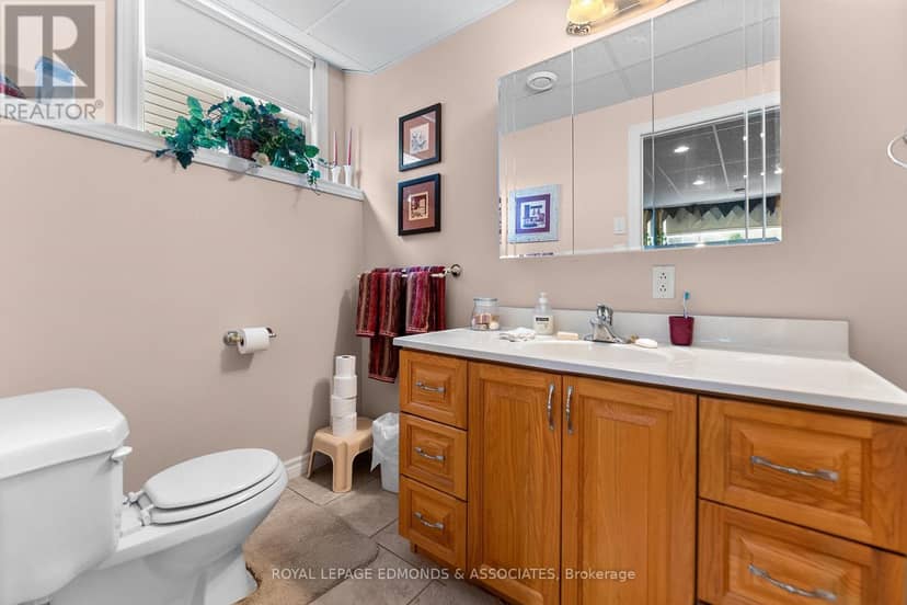 626 Moss Drive — photo 32 of 40