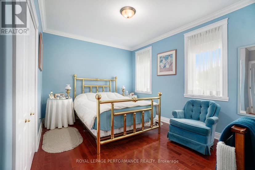 3285 Broadway Avenue — photo 19 of 40