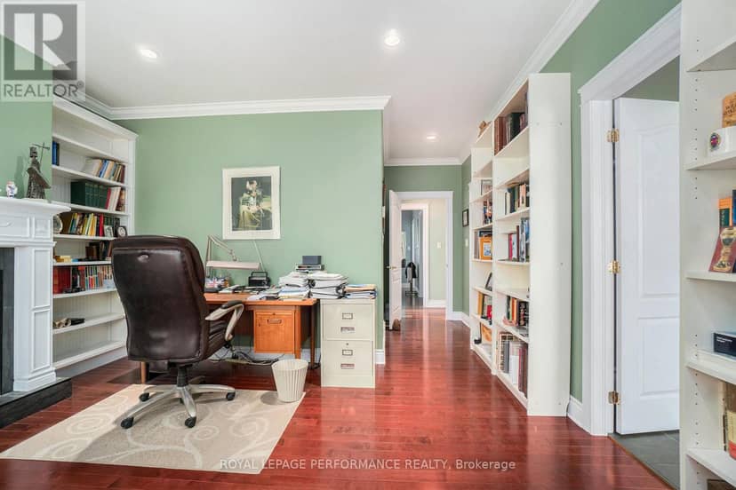 3285 Broadway Avenue — photo 26 of 40