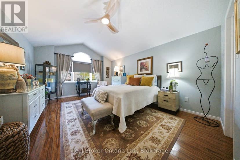 37 - 941 Gordon Street — photo 25 of 40