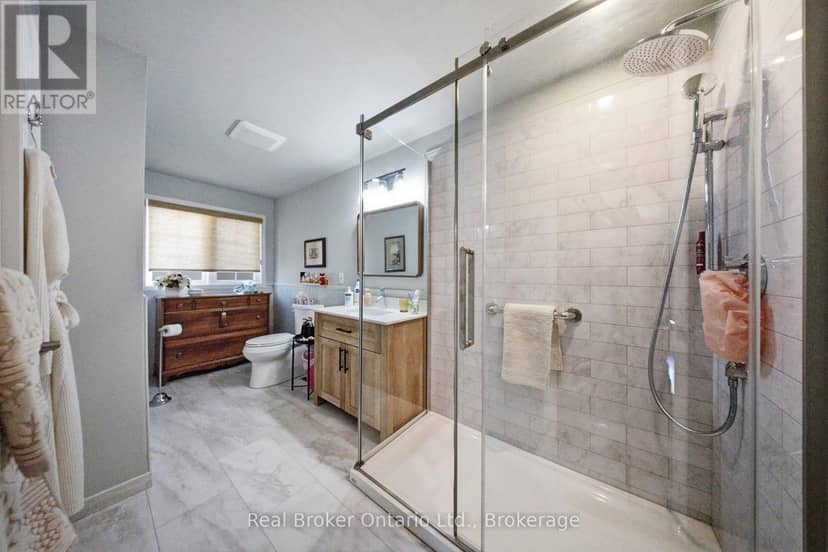 37 - 941 Gordon Street — photo 27 of 40