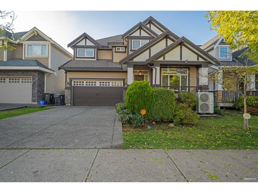8197 211 STREET, Langley