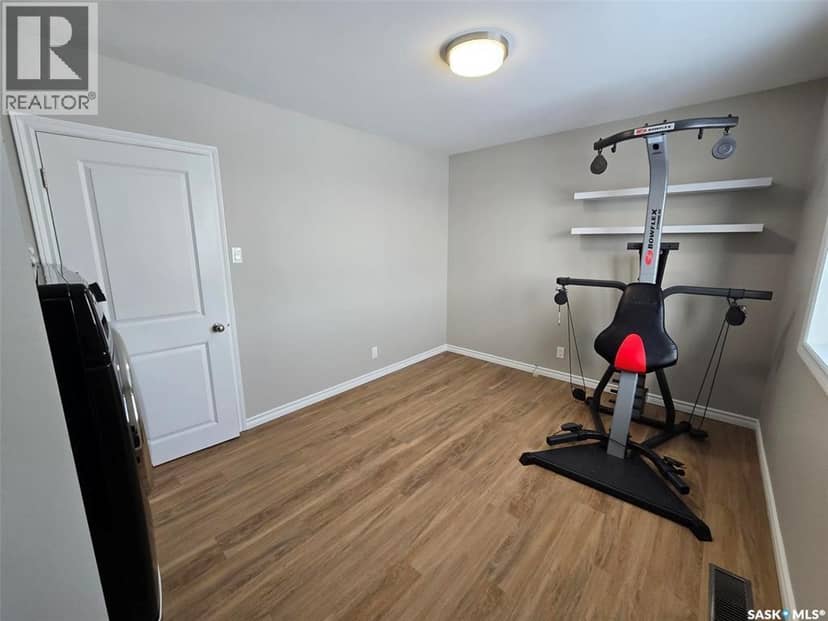 1010 Desmond STREET — photo 38 of 40
