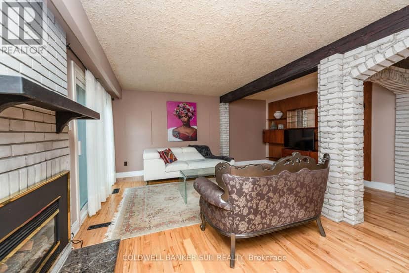 2483 Yarmouth Crescent — photo 23 of 40