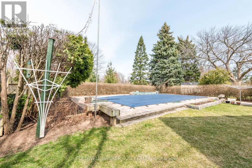 2483 Yarmouth Crescent — photo 38 of 40