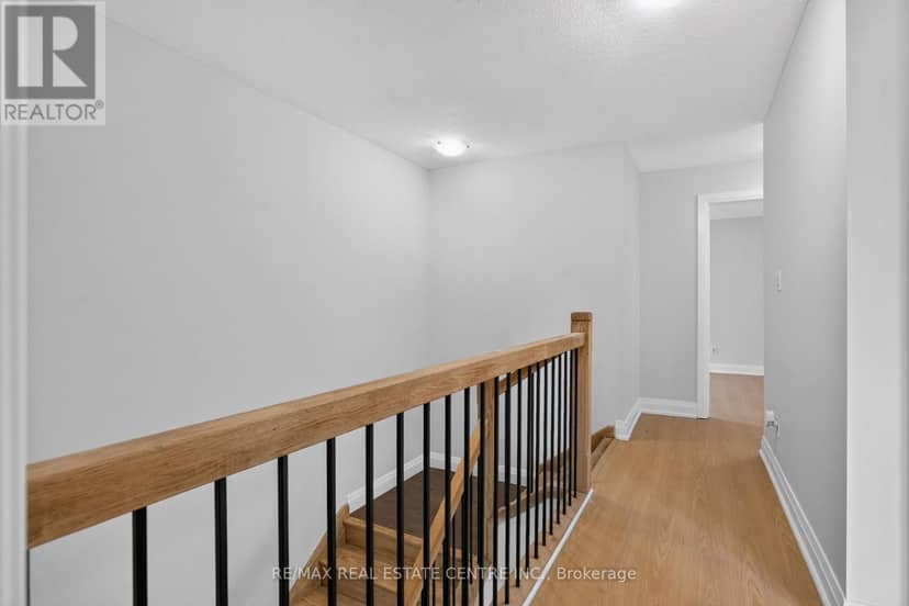 124 King Street E — photo 26 of 40