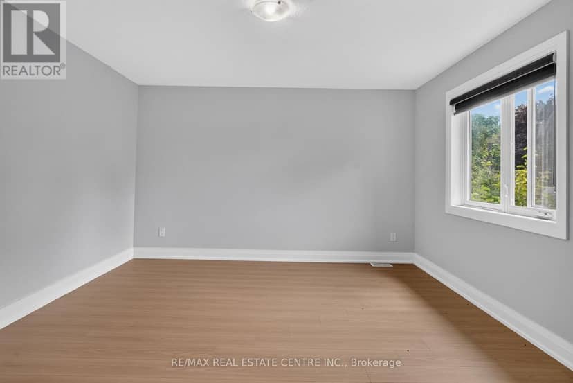 124 King Street E — photo 28 of 40