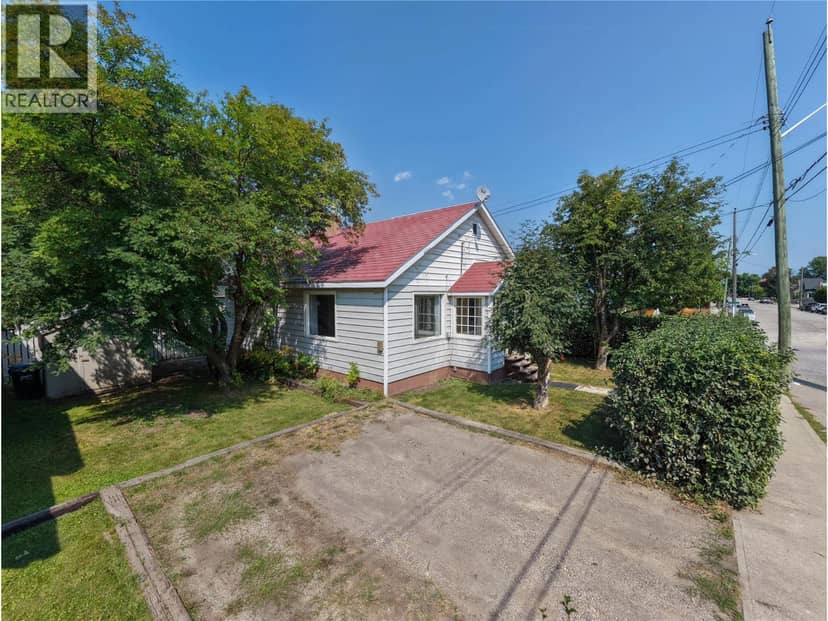 691 3rd Avenue, Fernie, photo 2