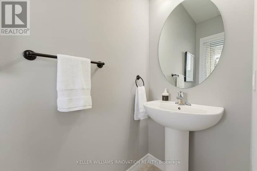 741 Hollinger Avenue S — photo 14 of 31