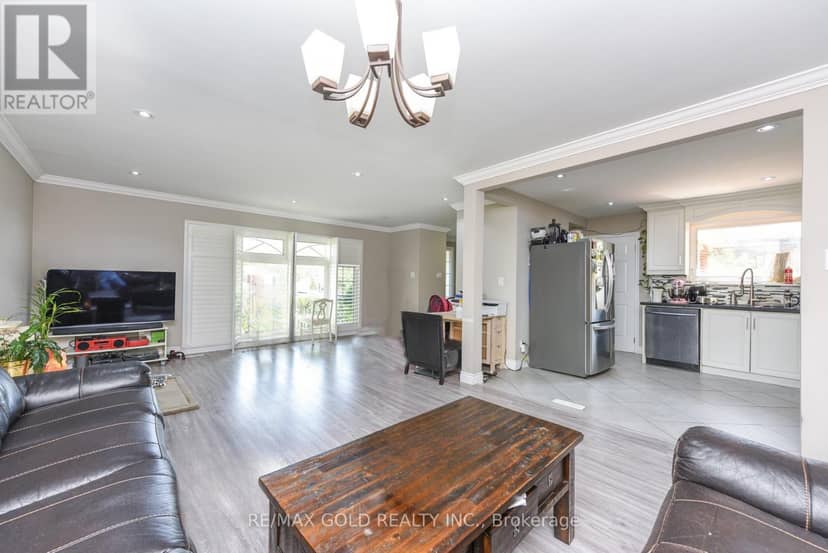 11 Dudley Place — photo 4 of 39