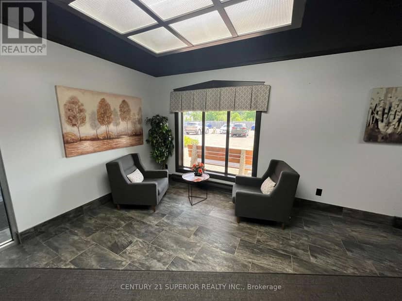 160 - 725 James Street S, Thunder Bay, photo 2