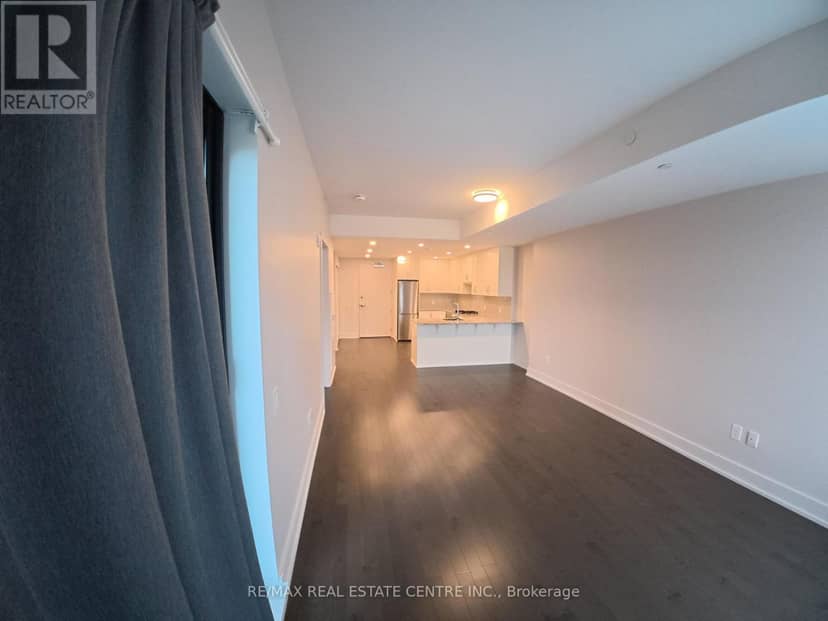 405 - 60 Springhurst Avenue — photo 14 of 30