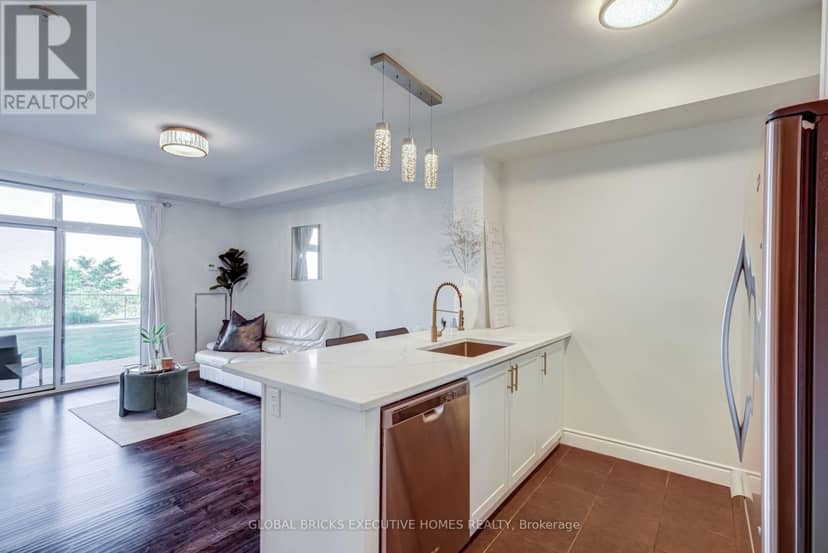 #106 - 35 Southshore Crescent — photo 6 of 16