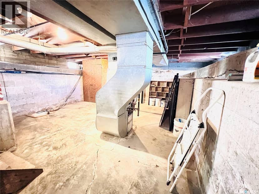 1110 Railway STREET — photo 16 of 20