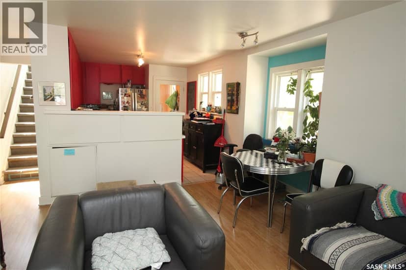 612 7th STREET E, Saskatoon, photo 2