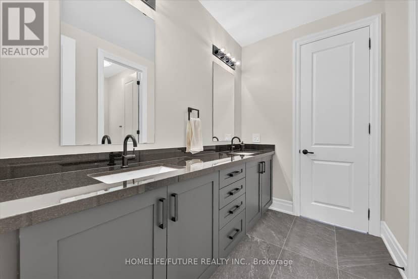 2939 Grindstone Crescent — photo 30 of 40