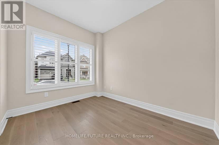 2939 Grindstone Crescent — photo 6 of 40