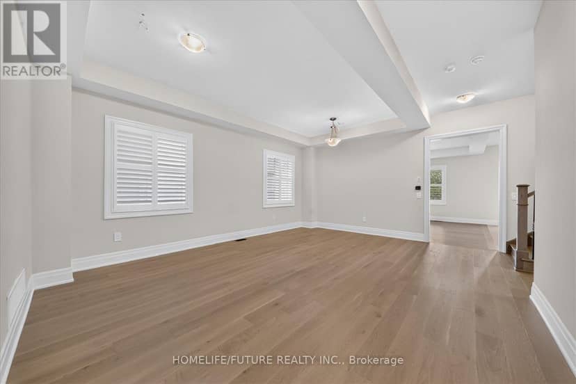 2939 Grindstone Crescent — photo 8 of 40