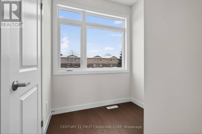 16 - 349 Southdale Road E — photo 24 of 40
