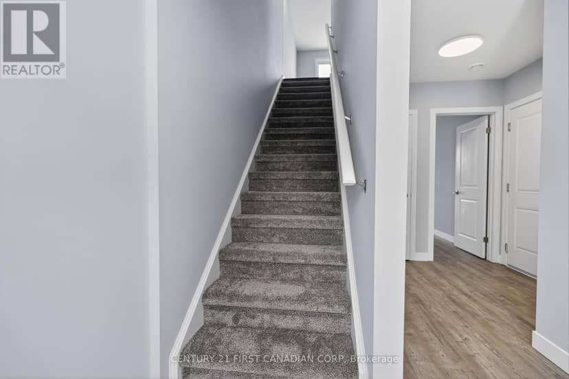 20 - 349 Southdale Road E — photo 11 of 40