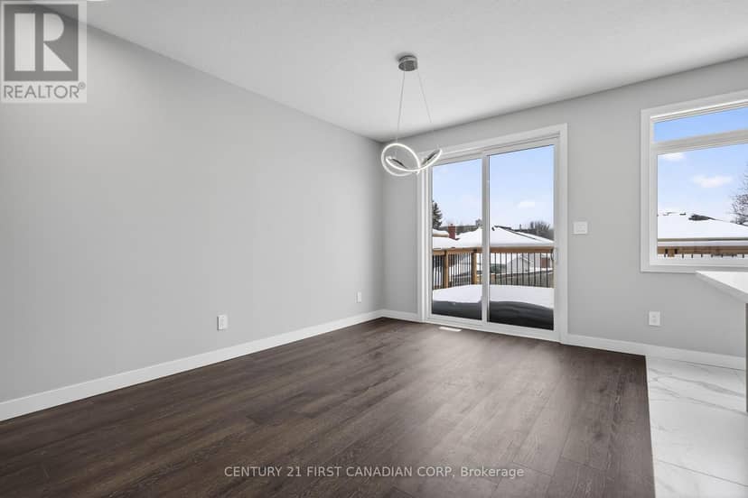 20 - 349 Southdale Road E — photo 13 of 40