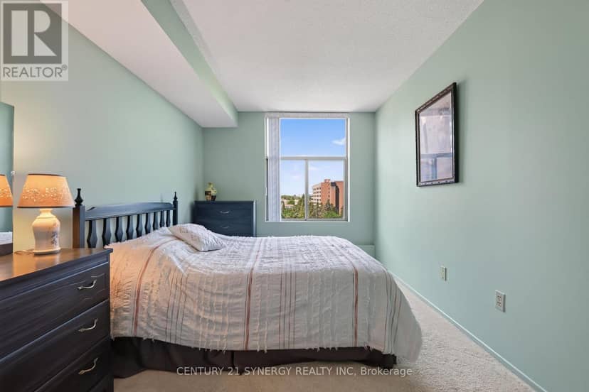 704 - 2759 Carousel Crescent — photo 32 of 40