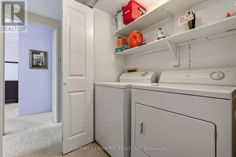 704 - 2759 Carousel Crescent — photo 37 of 40