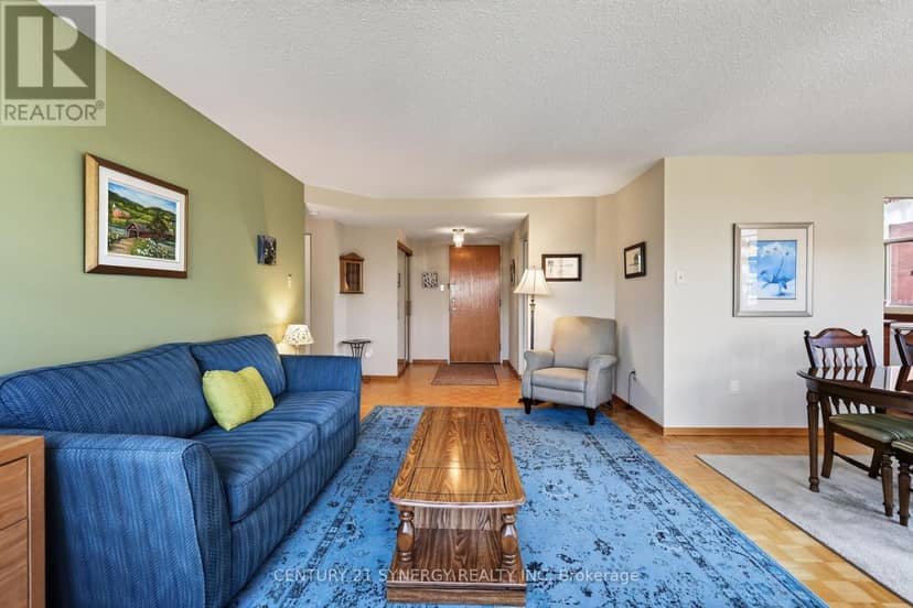 704 - 2759 Carousel Crescent — photo 9 of 40