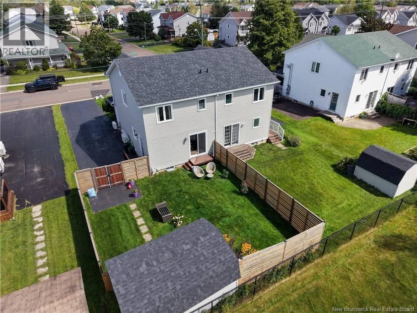276 Glencairn Drive — photo 4 of 32