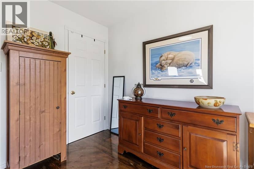 276 Glencairn Drive — photo 12 of 32