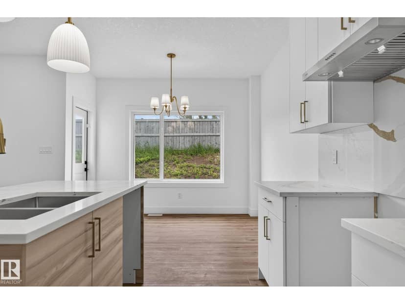 65 Silverstone Dr — photo 18 of 40
