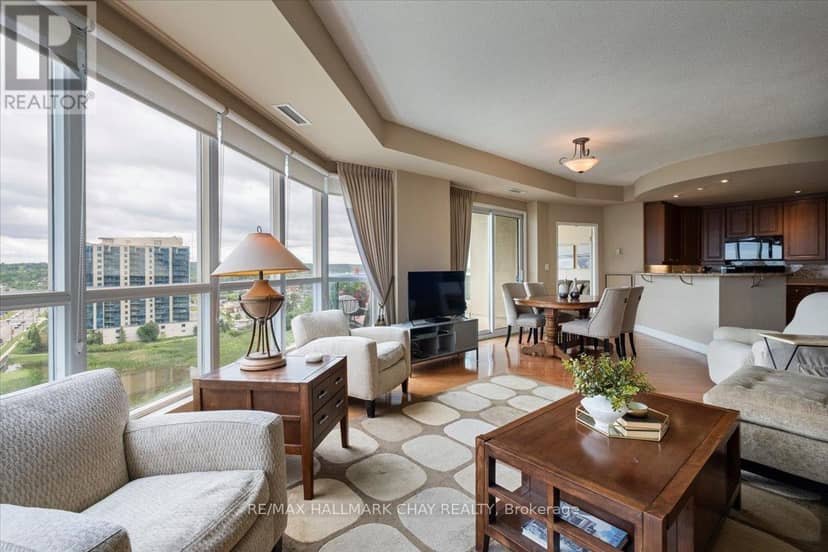 1411 - 2 Toronto Street — photo 12 of 40