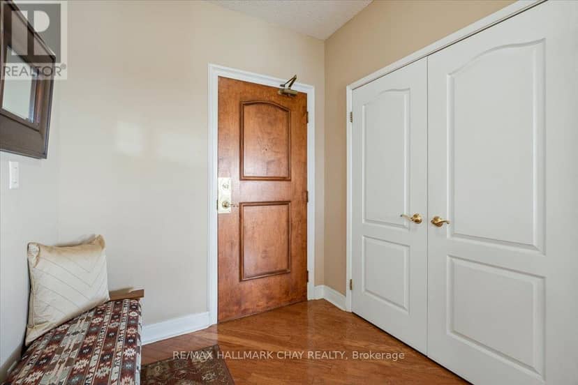1411 - 2 Toronto Street, Barrie, photo 8