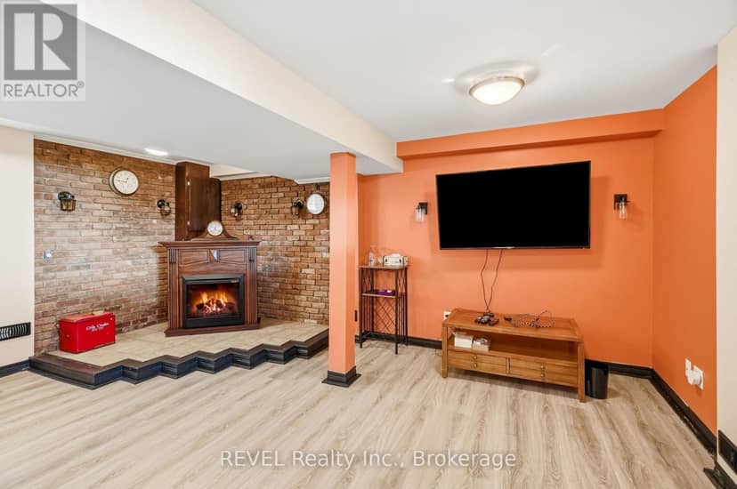 9 Cambridge Avenue — photo 21 of 27