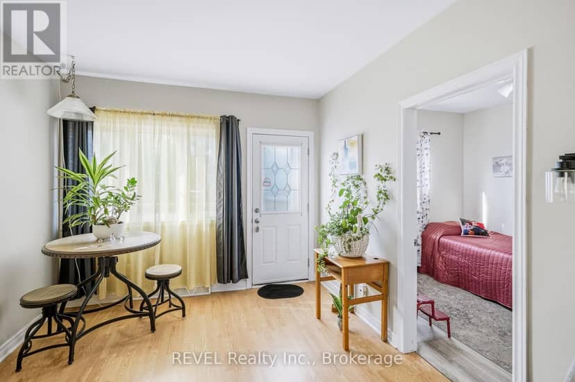 9 Cambridge Avenue — photo 7 of 27