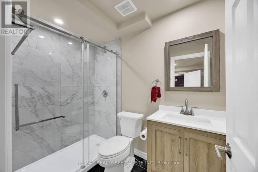 18 - 3270 Singleton Avenue — photo 36 of 40