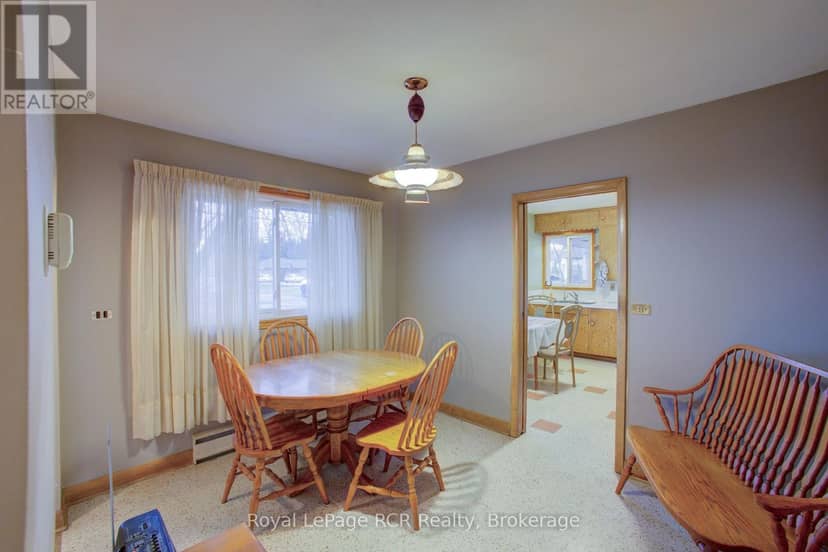 441 Smith Street — photo 11 of 25