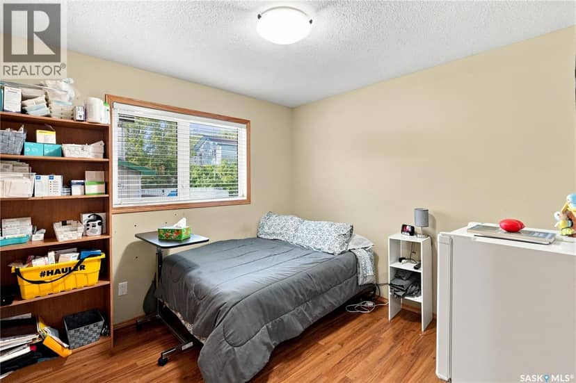 4920 Dewdney Avenue — photo 17 of 40