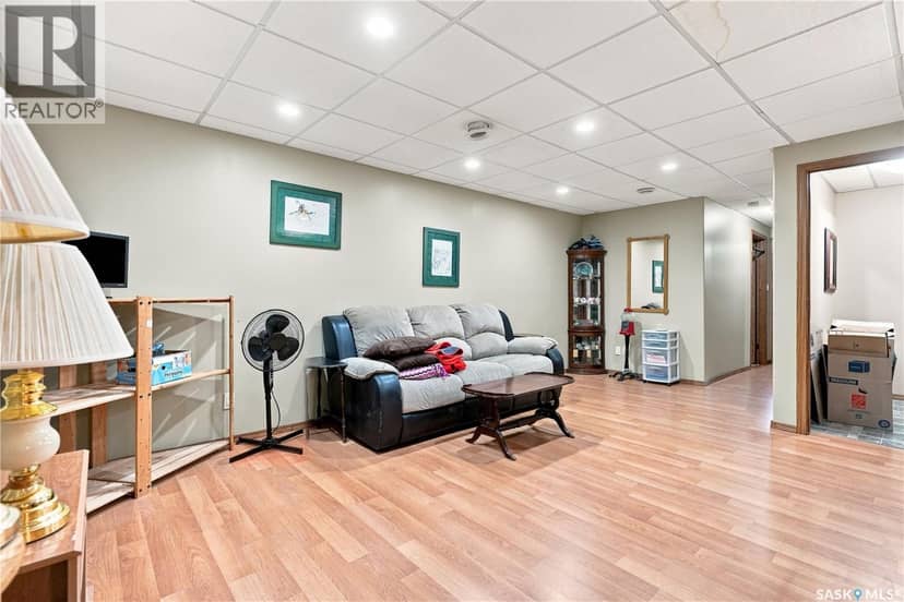 4920 Dewdney Avenue — photo 26 of 40