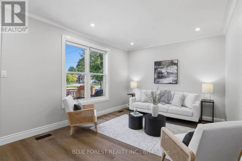 35 Mackay Avenue — photo 8 of 40