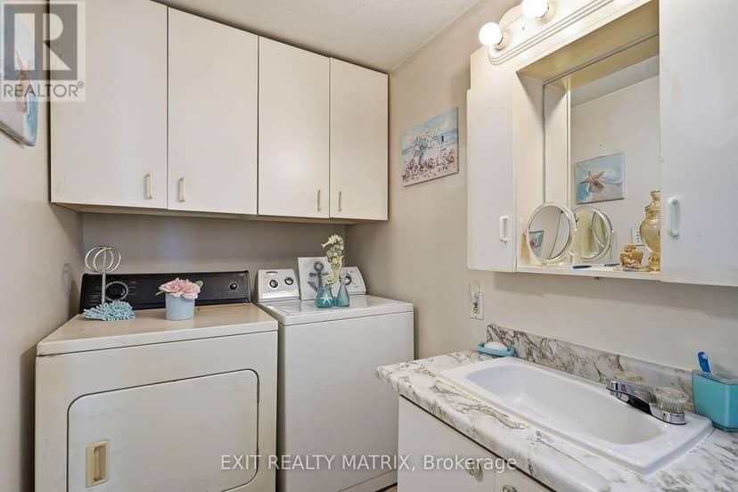 407 Regent Street — photo 14 of 35