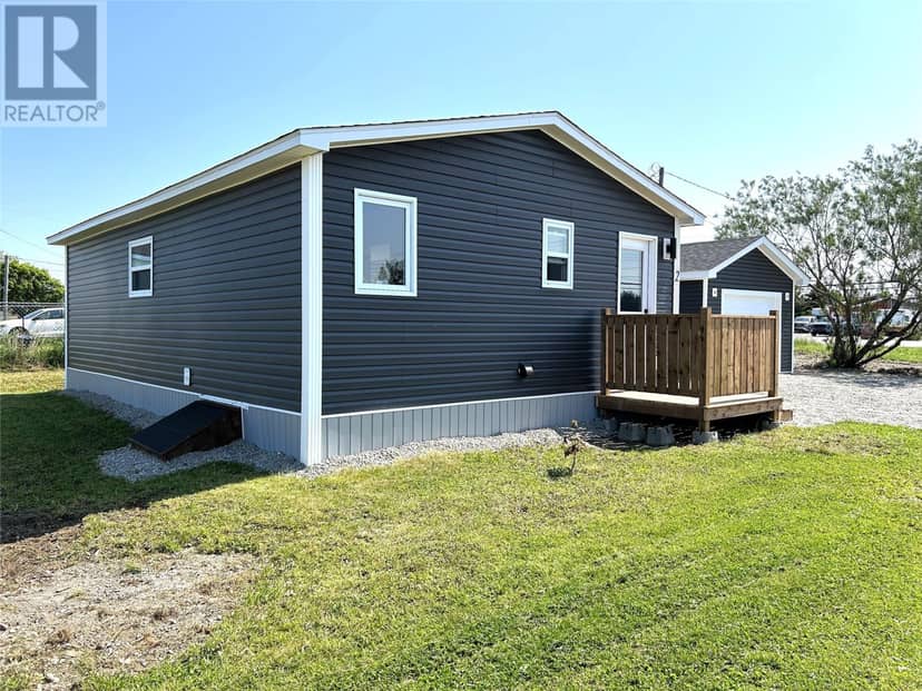 2 Pine Avenue — photo 24 of 24