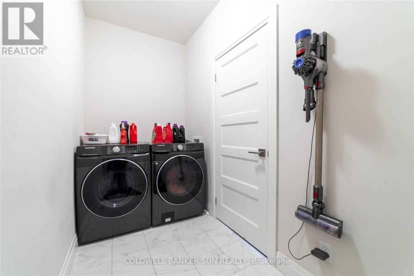 1301 Sandbar Street — photo 11 of 23