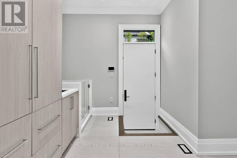 533 Carson Lane — photo 16 of 40