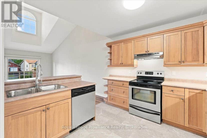 12 - 25 Heartwood Drive — photo 21 of 40