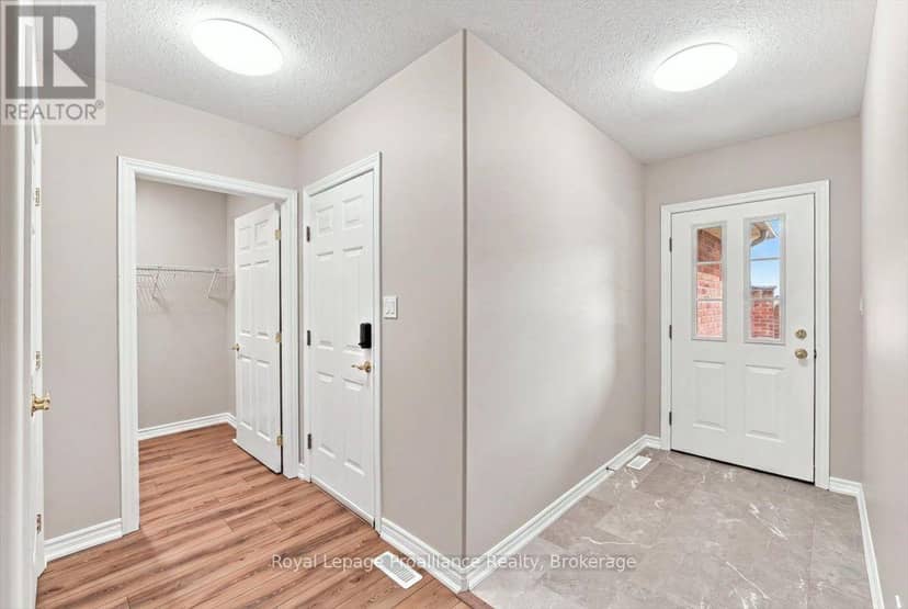 12 - 25 Heartwood Drive — photo 8 of 40