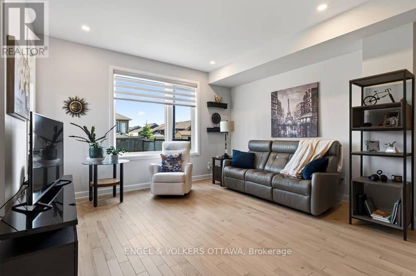 413 Premiere Lane — photo 13 of 40