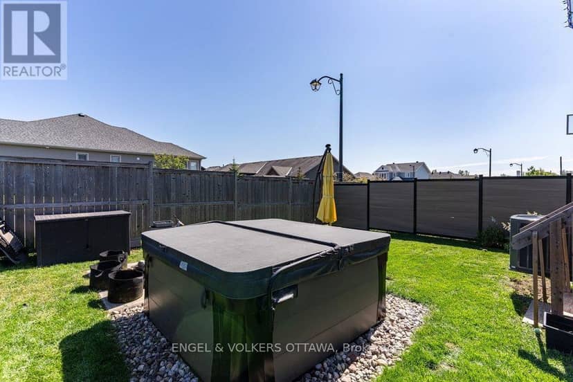 413 Premiere Lane — photo 32 of 40