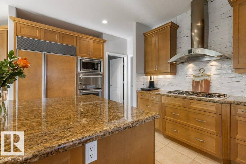 46 Kingsbury Cr — photo 28 of 40