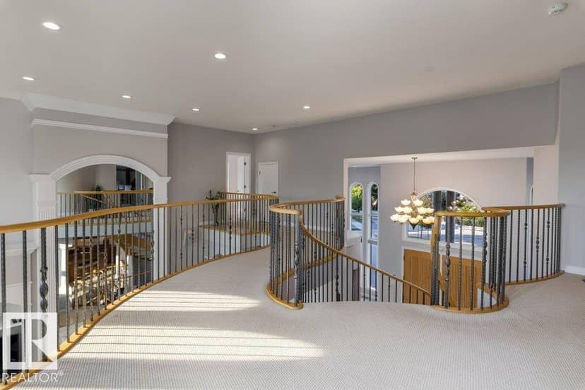 46 Kingsbury Cr — photo 34 of 40